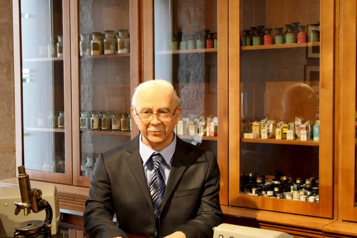 Eczacı Balbumu